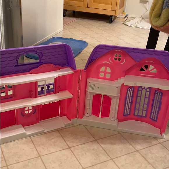 ❌SOLD❌Fold up dollhouse - Picture 2 of 6